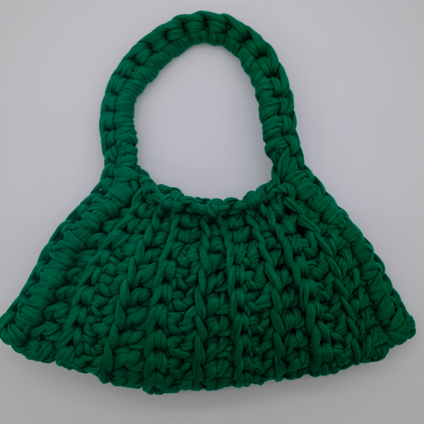 Crocheted shoulder bag 