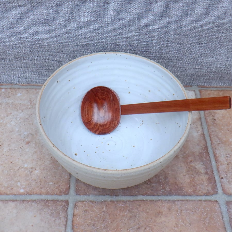 XL extra large noodle, rice serving bowl hand t... Folksy