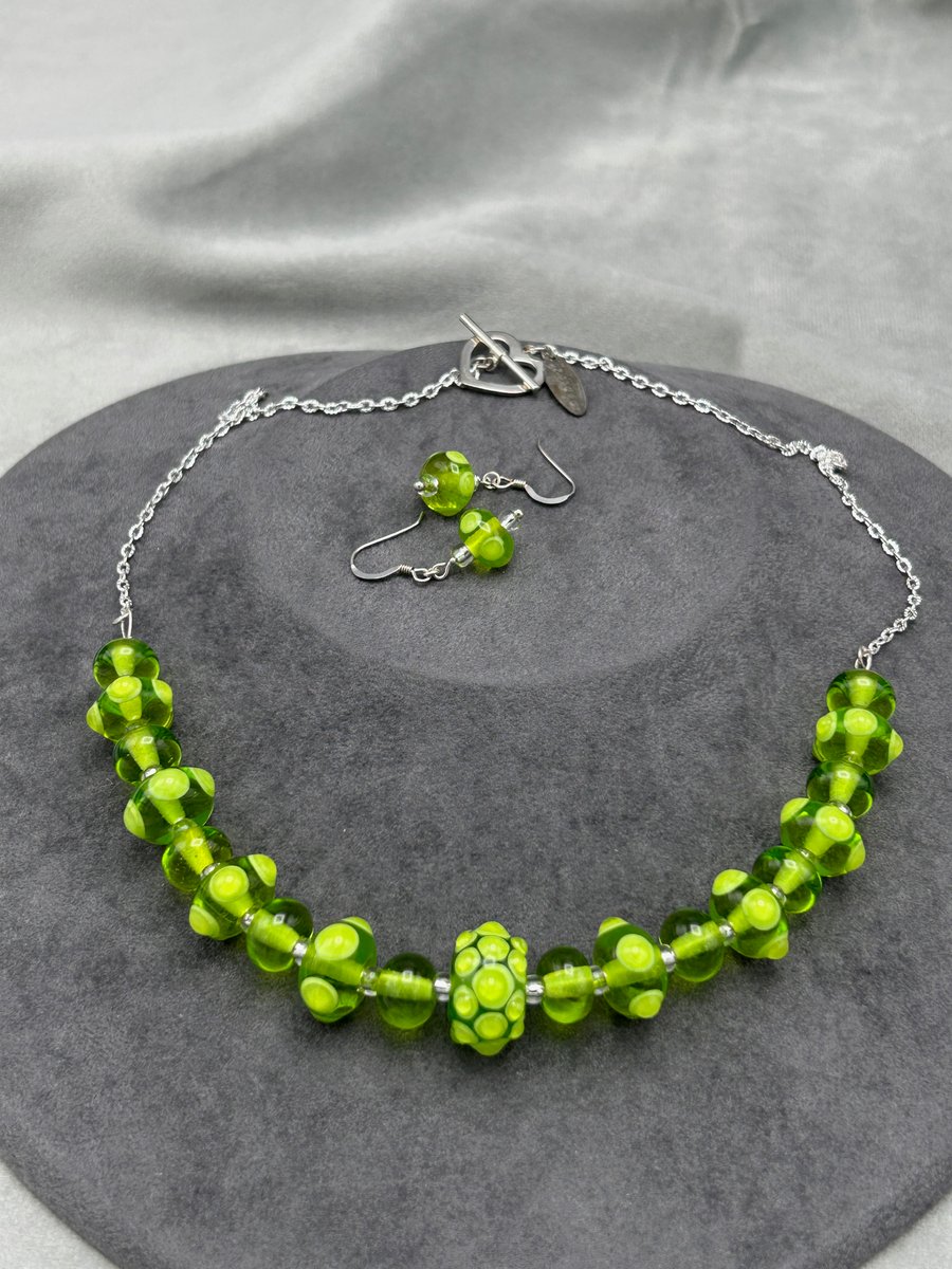 bright green spotty lampwork glass beaded necklace and earring set