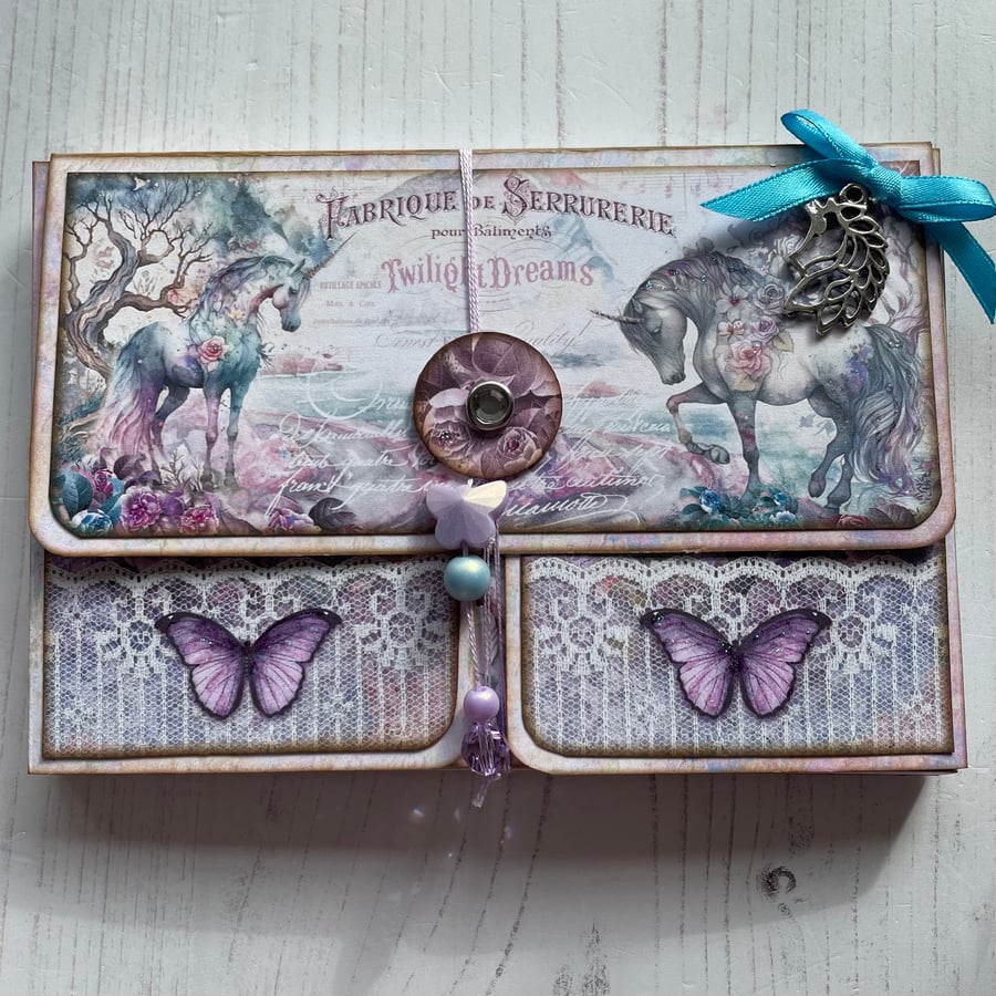 Folio - Pockets, flips and library cards by Carolee Crafts PB9 - 0016