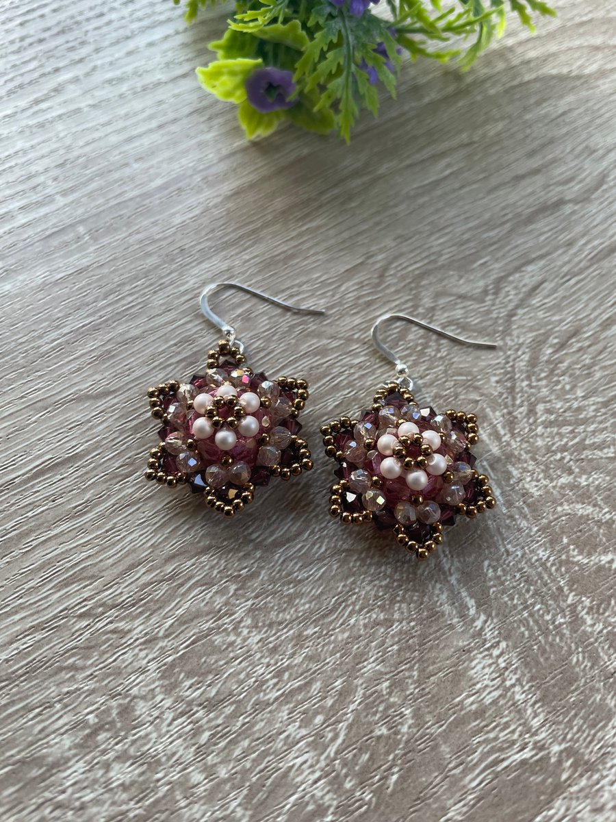 Big flower earrings 