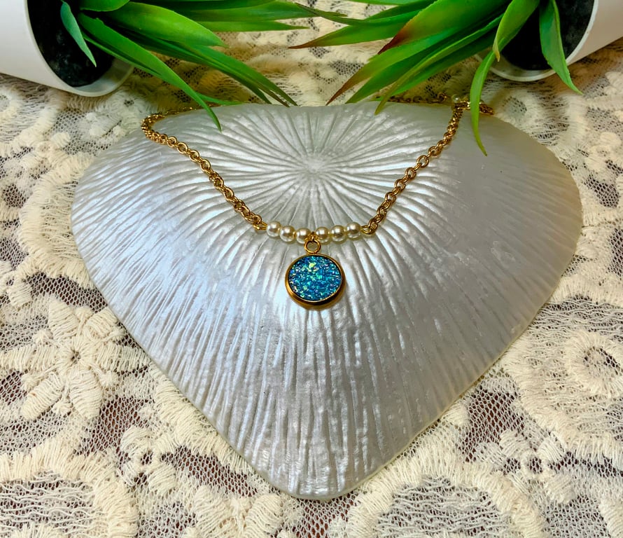  Child's Blue Sparkle Gold Disc Necklace.