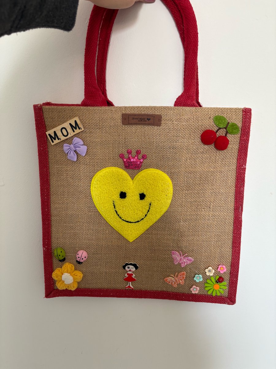 Mother’s Day decorated jute bag. 