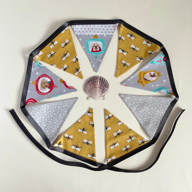 Doggie Christmas Bunting - small reversible 