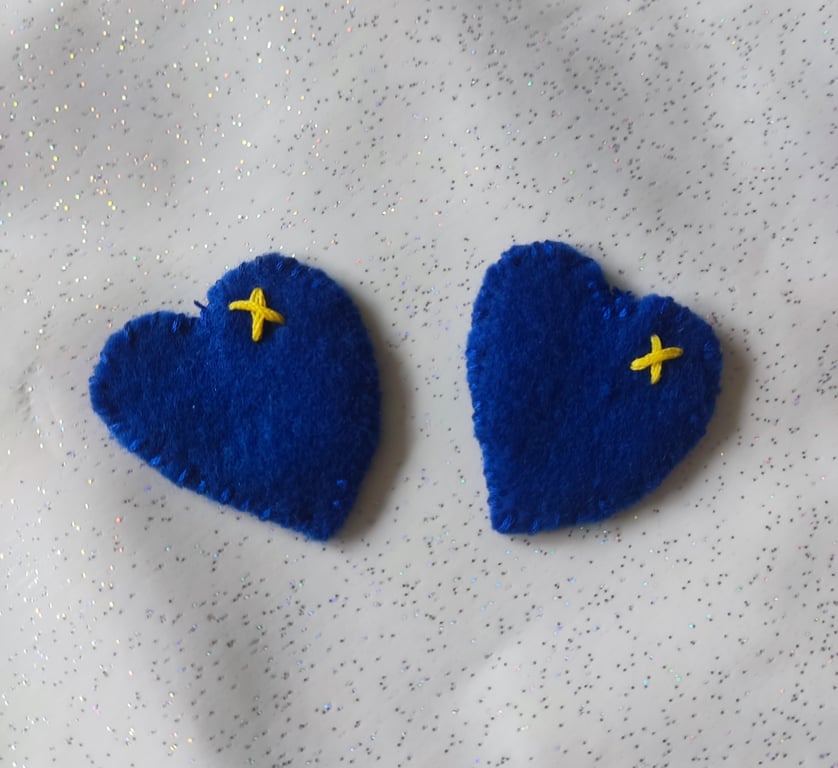Handmade felt pocket hugs