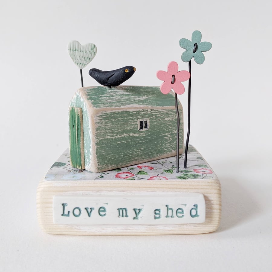 Garden Shed with Heart, Flowers and Blackbird 'Love my Shed'