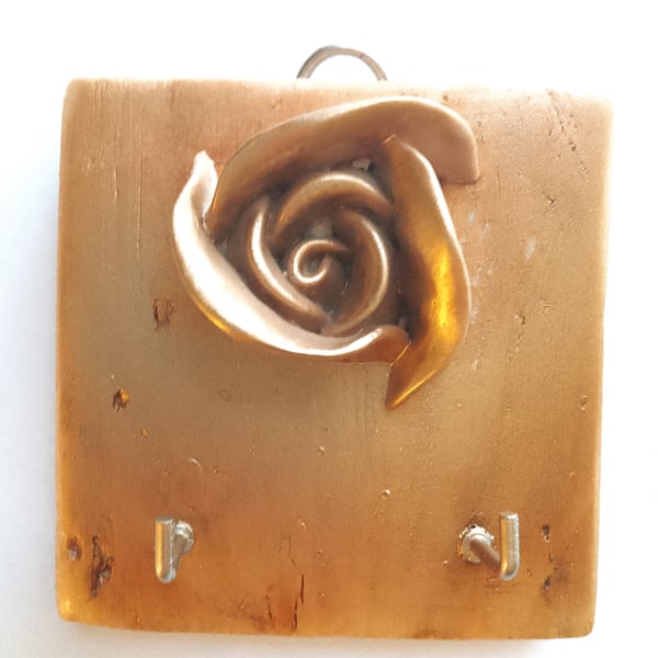 Gold Rose Design Key Hanger Lightweight 