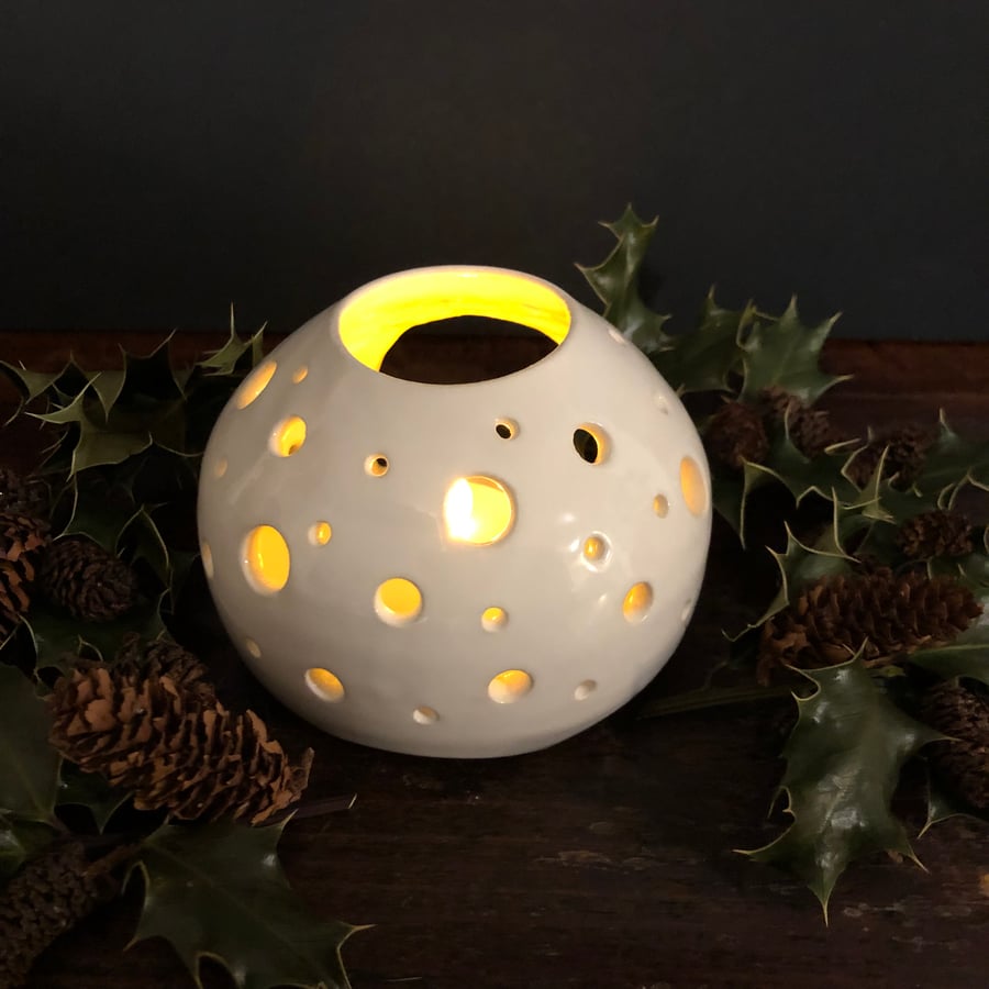 Snow dome tealight holder (with drilled holes) 1
