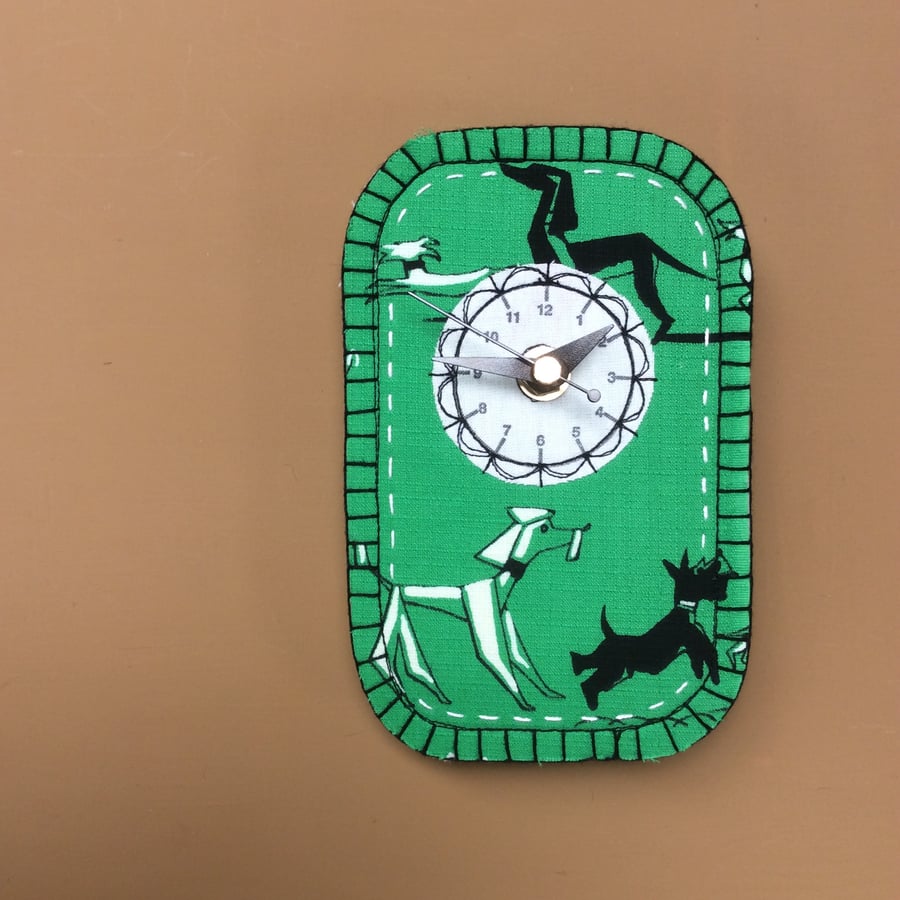 Retro dog fabric ‘poodle’ green clock