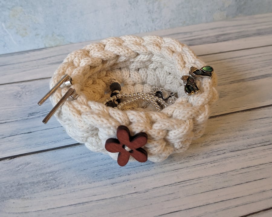Tiny pot, trinket dish, air plant display, crochet container, storage pot