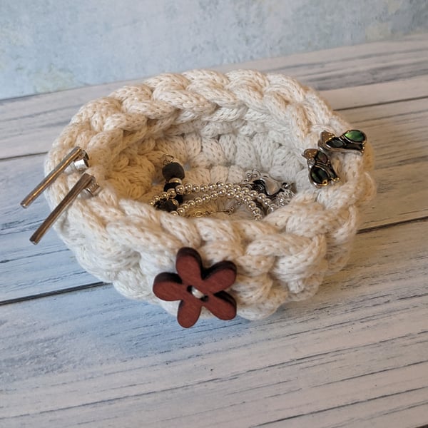 Tiny pot, trinket dish, air plant display, crochet container, storage pot
