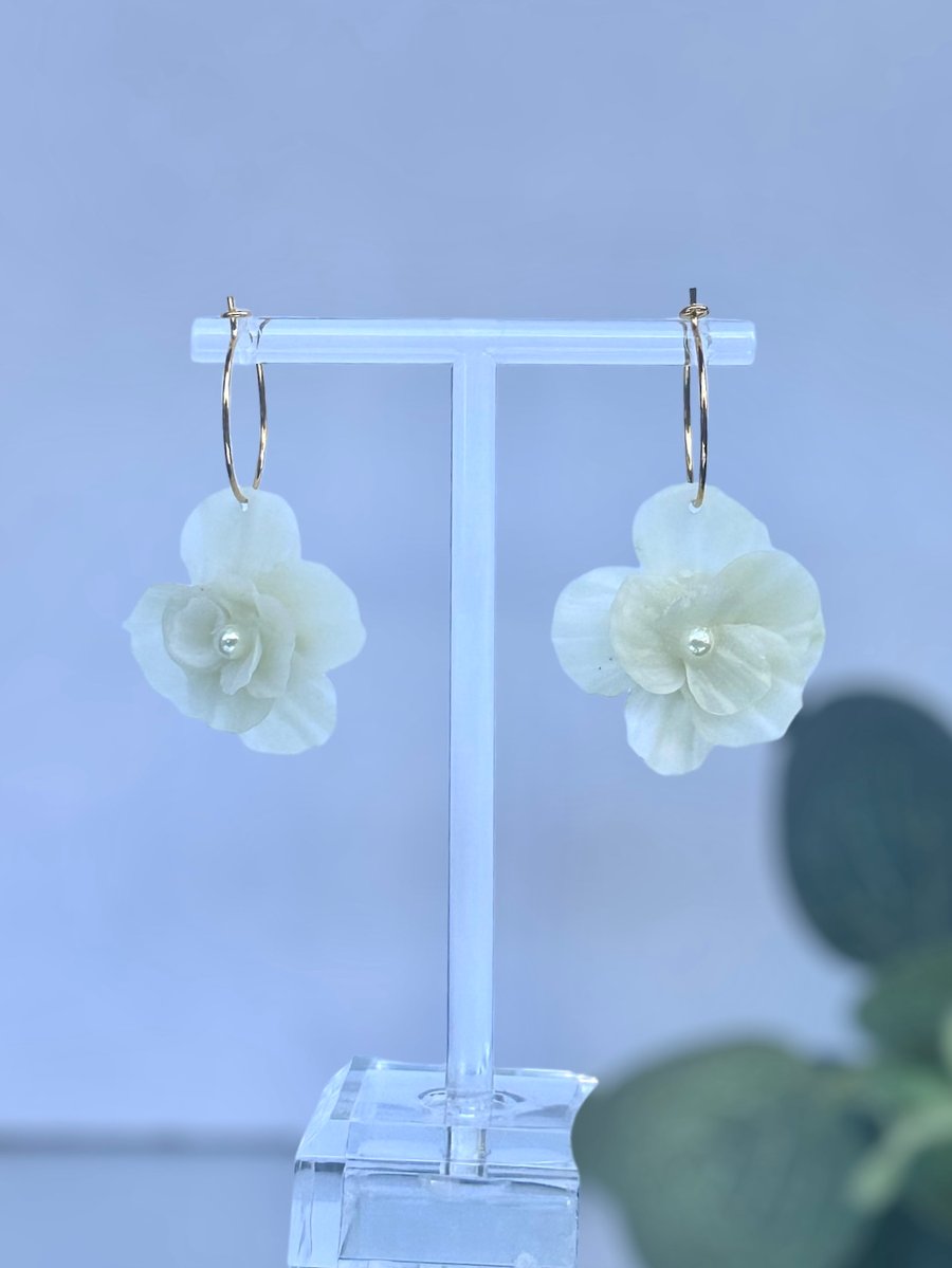 Ivory flowers with gold hoops and pearl embellishment earrings