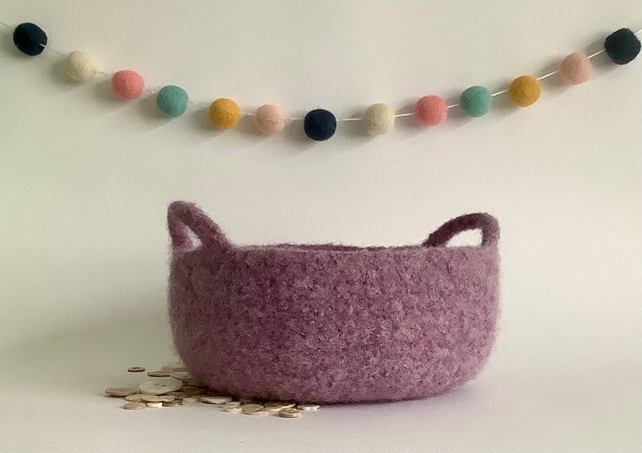 FELTED 'FUSSPOT'  BOWL , tray , desk tidy .Lavender (with handles ).