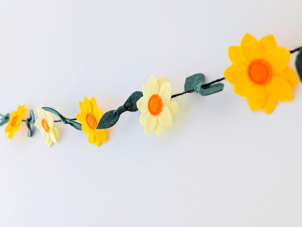 Felt daffodil and leaves garland: yellow and orange spring or Easter bunting