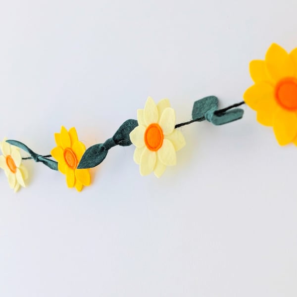 Felt daffodil and leaves garland: yellow and orange spring or Easter bunting