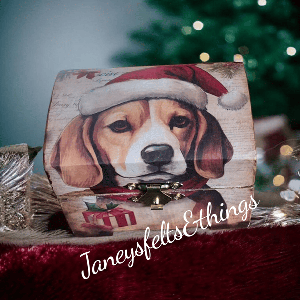 Rustic wooden trinket box 