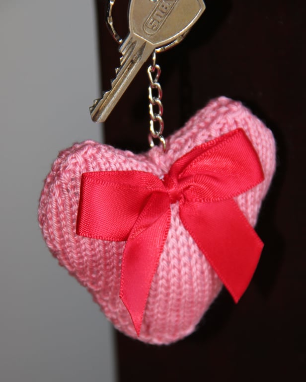 Hand Knitted Pink Heart Keyring