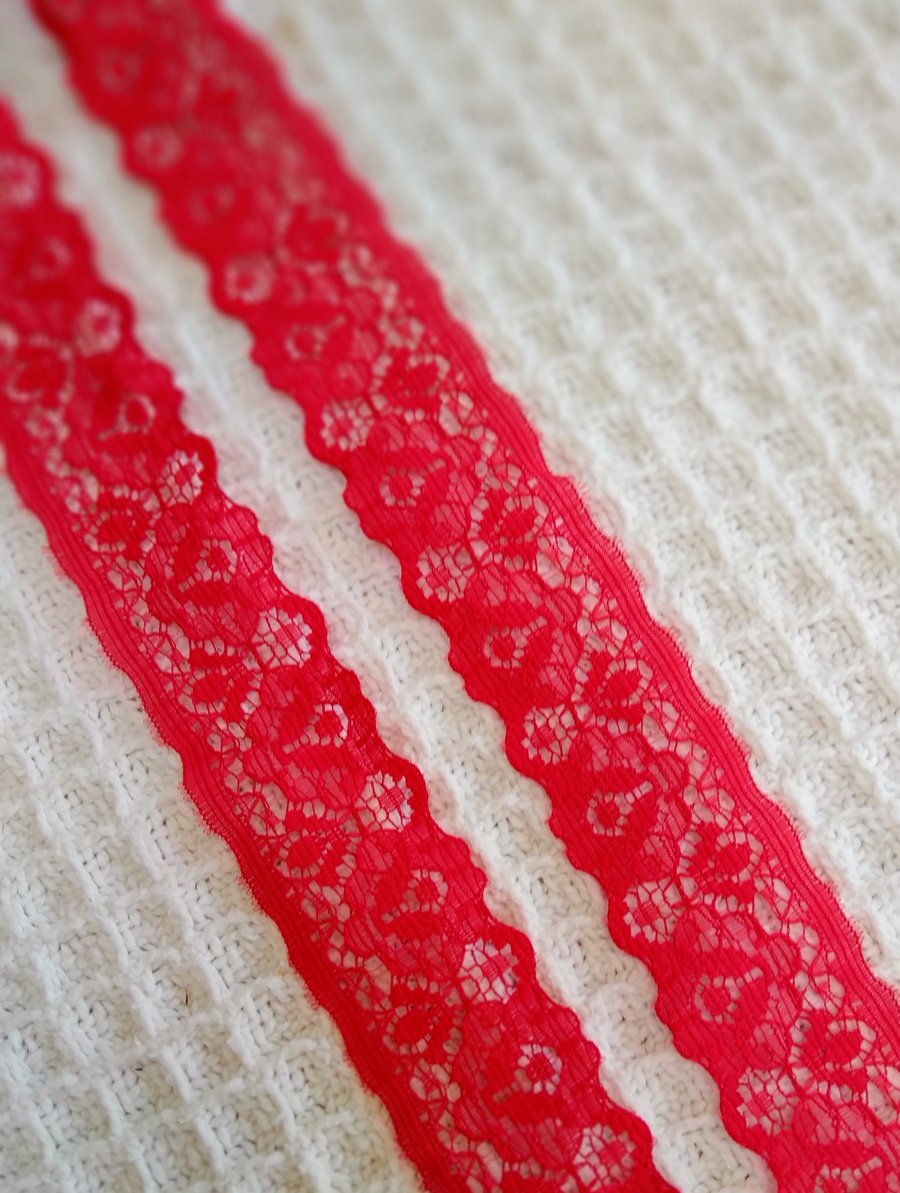 3 metres scarlet 3.75cm wide nylon floral LACE trim for sewing projects