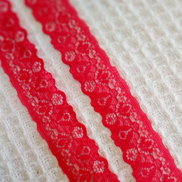 3 metres scarlet 3.75cm wide nylon floral LACE trim for sewing projects