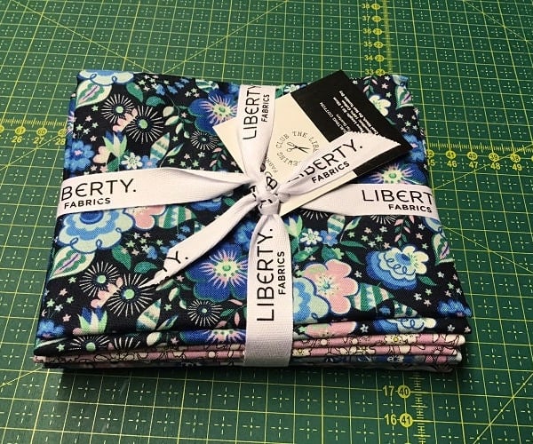 Fat Quarter Bundle Blue Liberty Deco Dance - 5 Fat Quarters Quilting Fabric