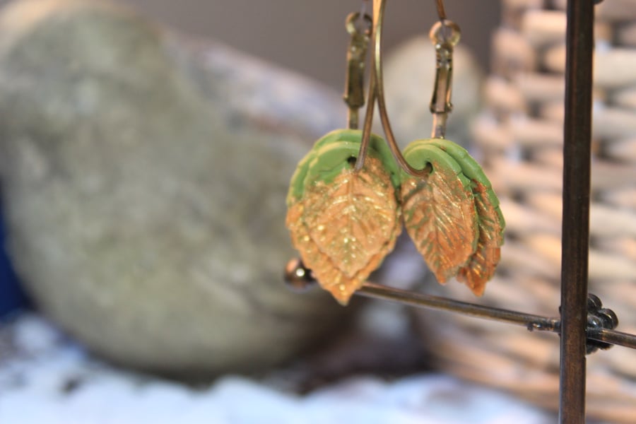 Dangle leaf clay earrings