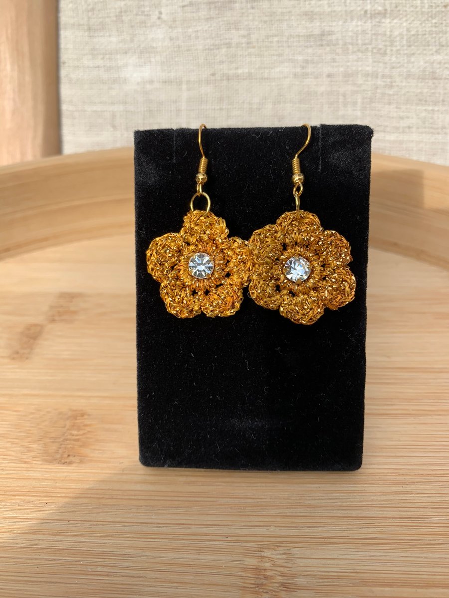Handmade Gold Flower Mini Dangle Earrings Retro Style 