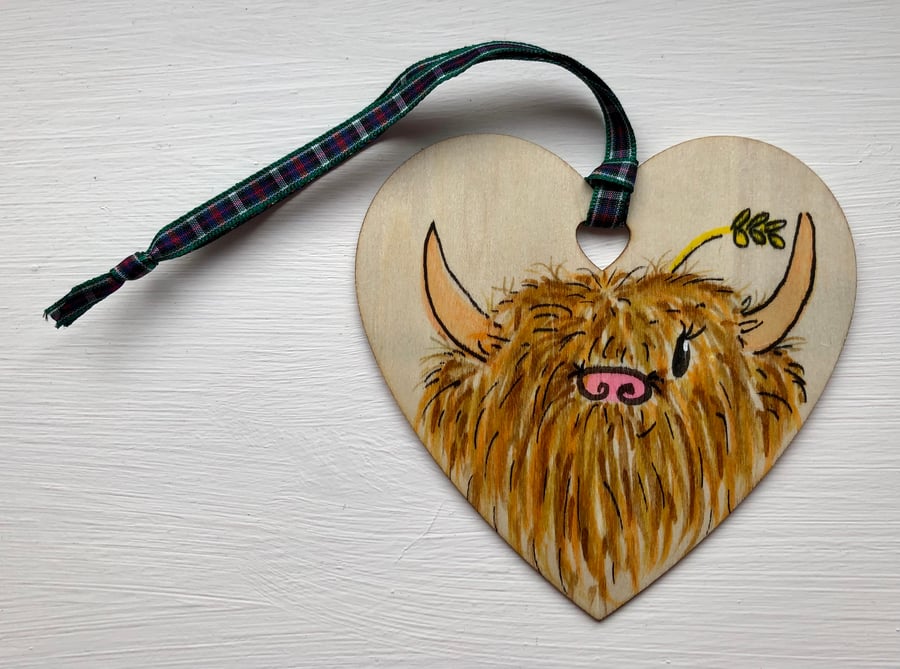 Highland Cow with Straw in her Hair, Hanging Decoration, Bag Tag, Gift Tag