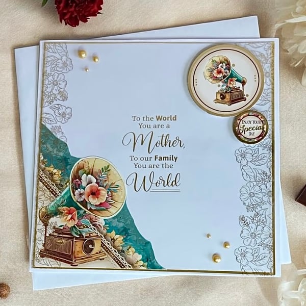 Large Luxury Card for Mum Perfect for a Birthday or Mother’s Day.