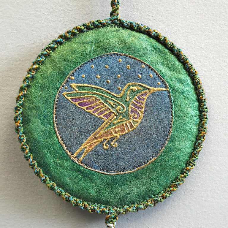 HBVM301 - Hummingbird Macrame Mandala - 10cm diameter - Green-Blue-Gold-Natural
