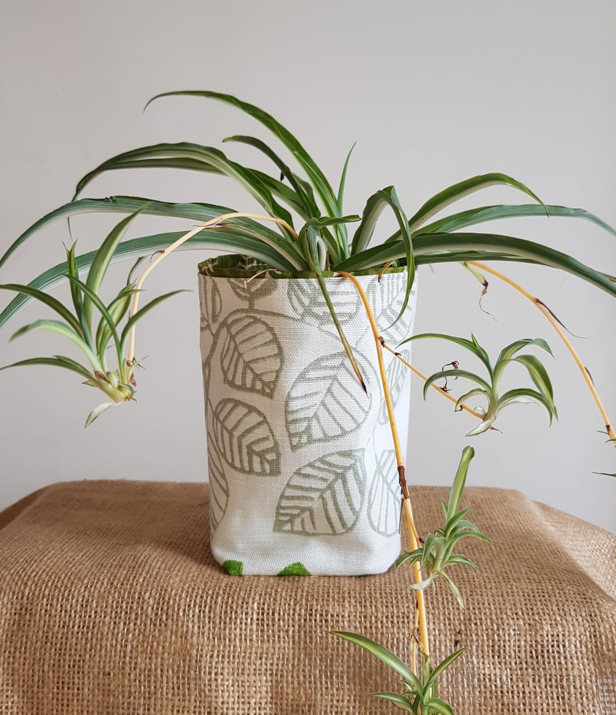 Fabric storage container: contemporary leaf