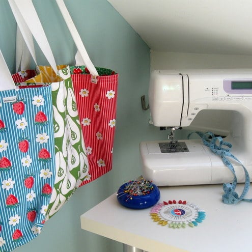 PDF Reversible Tea Towel Tote Sewing Pattern by LillyBlossom