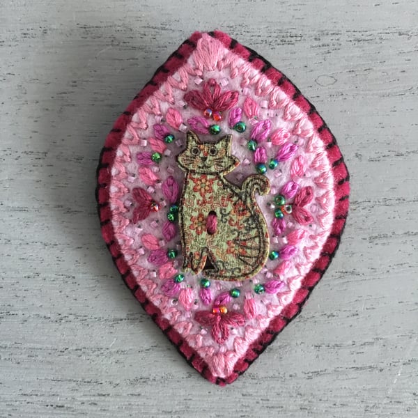 Hand Embroidered Cat Brooch 