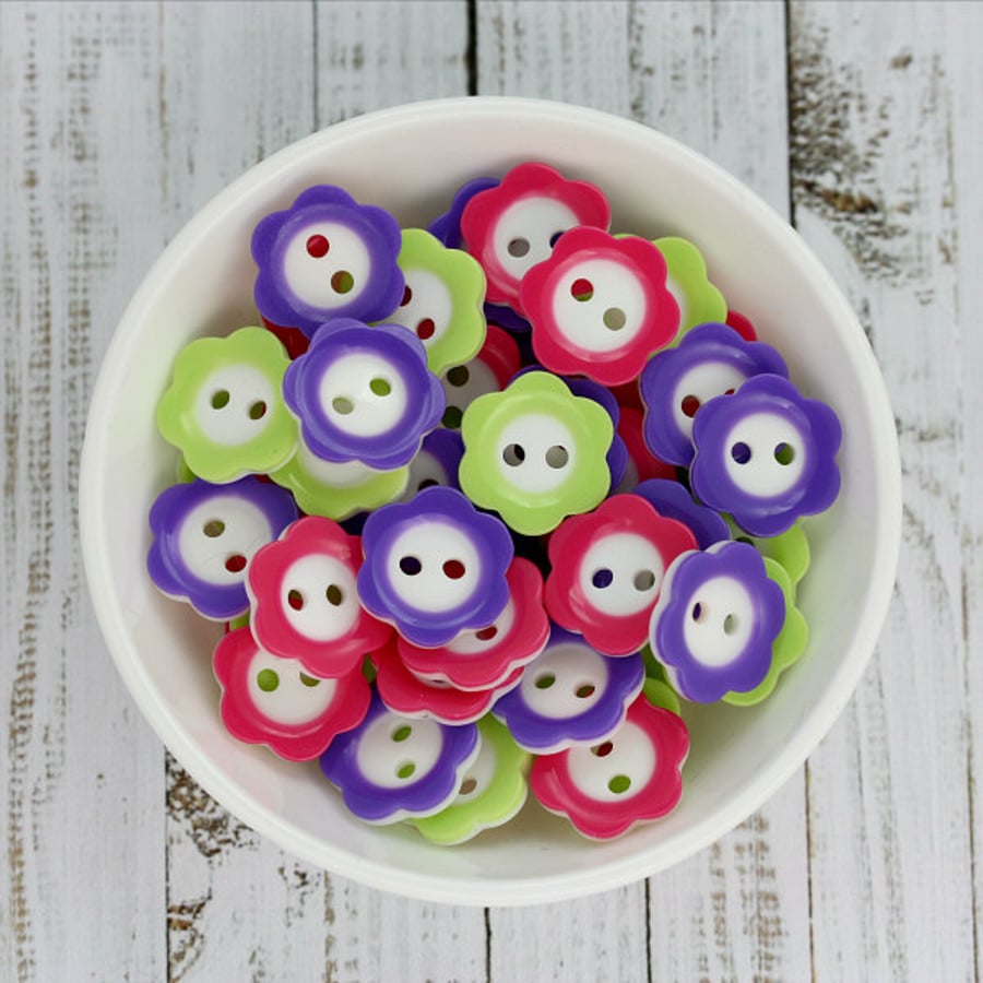 15mm Daisy Buttons