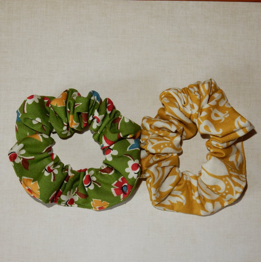 Scrunchies floral pair