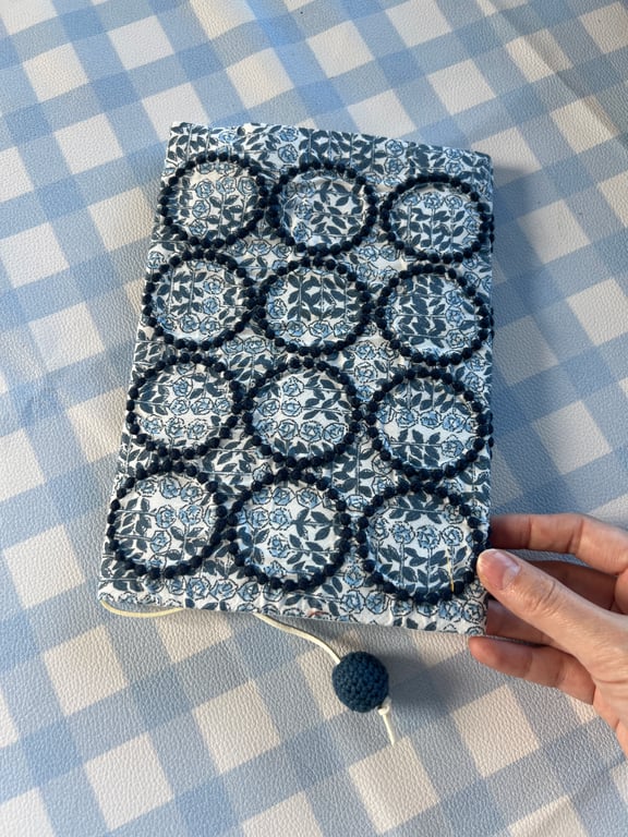 Unilla journal jacket