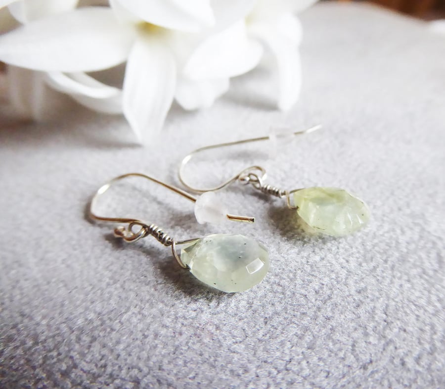 Pale green faceted prehnite gemstones earrings in sterling silver 925,
