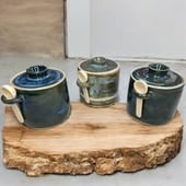 Mucky Mitts Pottery by SJR