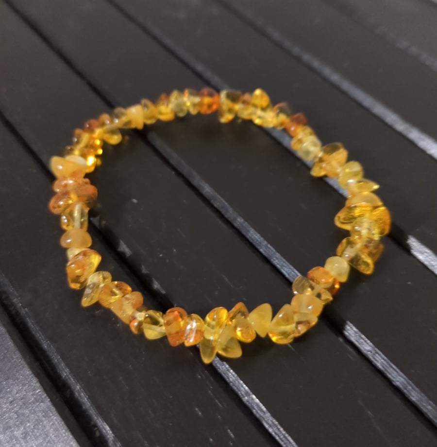 Mood boosting amber bracelet