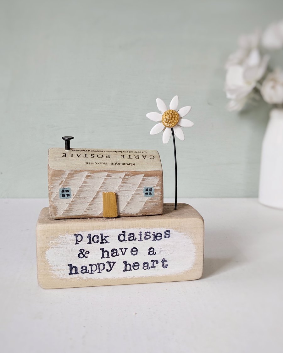 Little Wooden Cottage with Clay Daisy 'Pick Daisies'