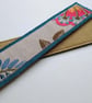 Textile bookmark - Red and blue embroidered curtain and wool fabrics upcycled - Image 3