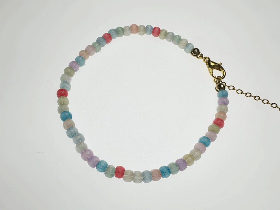 Colorful Cat's Eye Beaded Bracelet: Adjustable Gold Tone Chain