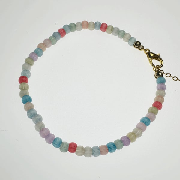 Colorful Cat's Eye Beaded Bracelet: Adjustable Gold Tone Chain