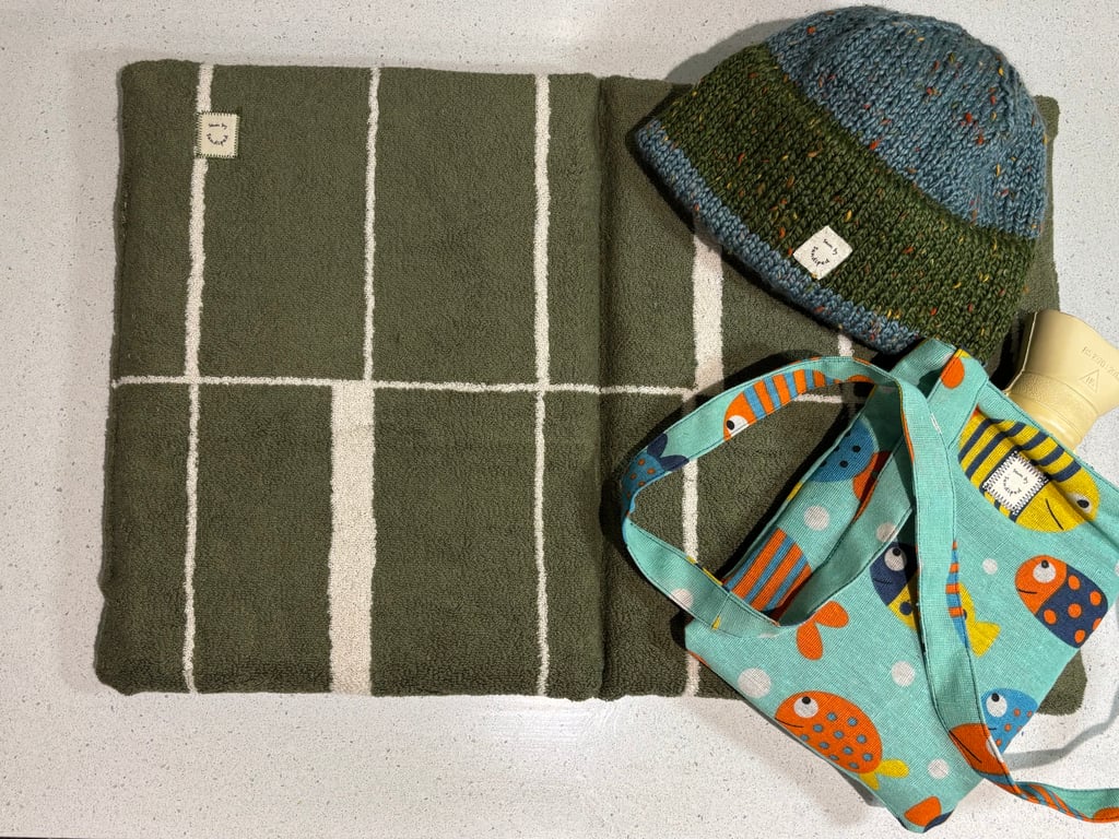 Padded, water-resistant outdoor changing mat. Cold swimming. Swim mat. Sit mat.