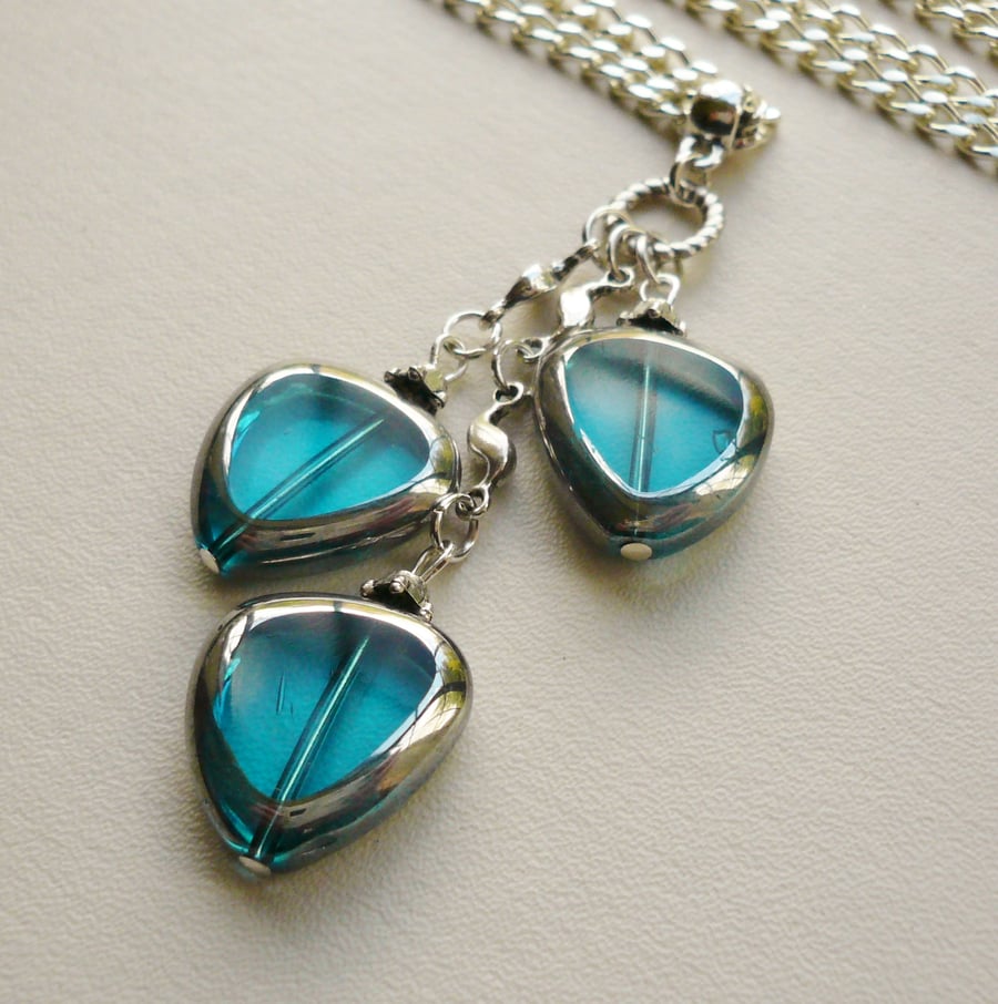 Cyan Blue Electroplated Glass Bead Cluster Necklace   KCJ621