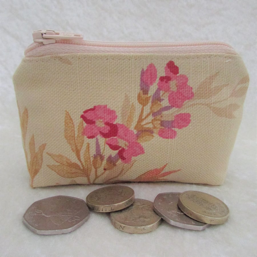 Small purse, coin purse - buttermilk with spray of pink flowers