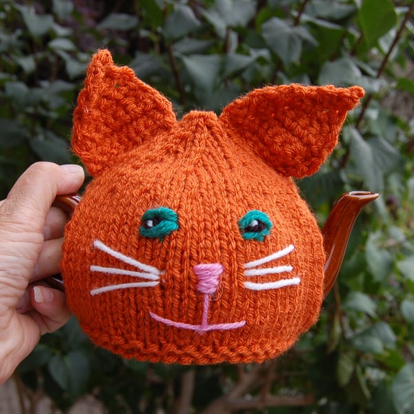 Hand Knitted Ginger Tabby Cat Tea cosy - for a small tea for one or two teapot 