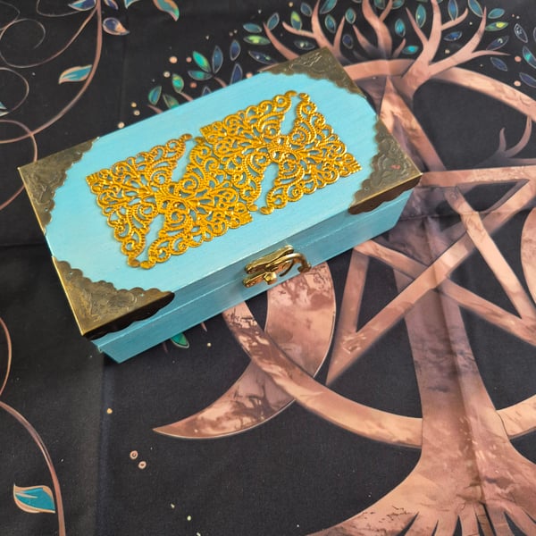 Elder Futhark Rune Set In Decorative Box 