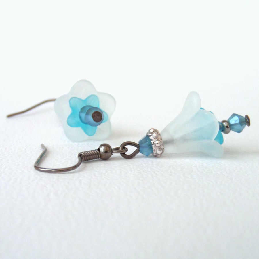 Blue and white flower earrings