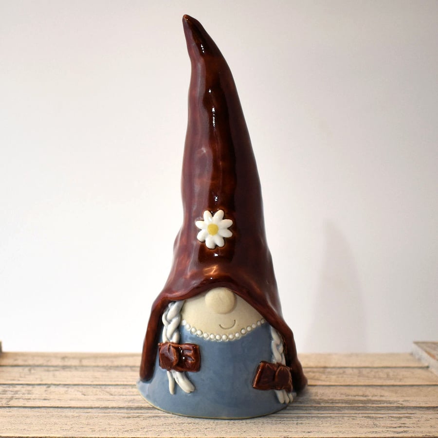 B012 Ceramic Stoneware Nisse Lady Gnome (UK postage included)