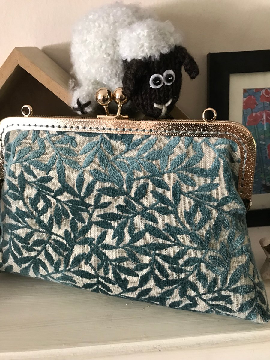 Vintage look - Teal velour clasp purse 20cm